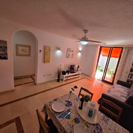 Apartment Ground Floor Casa Pico, Parque Santiago 1, Heated Pool, 100 M To Sea And Beach, Wifi Arona (Tenerife)